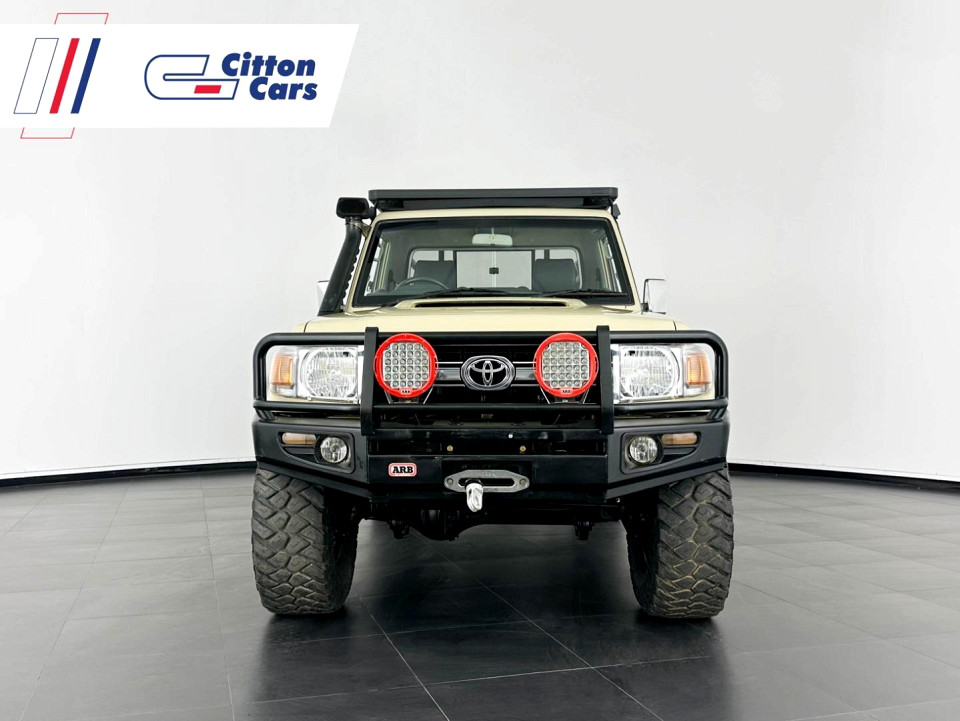 TOYOTA LAND CRUISER 79 4.5D P/U S/C, image 1