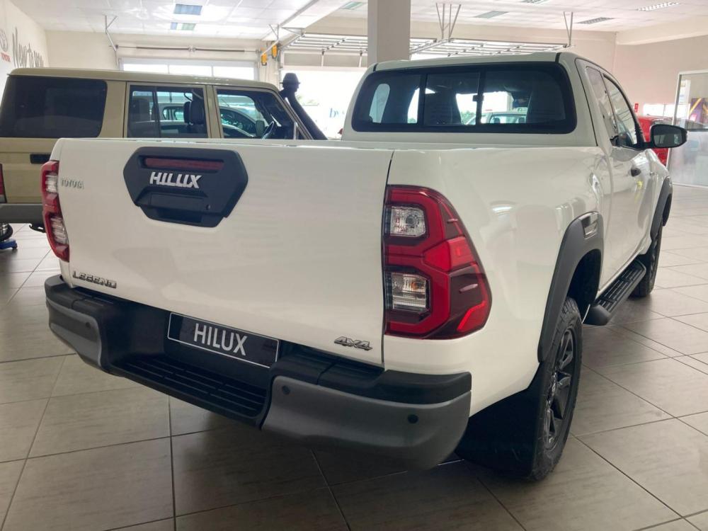 Toyota Hilux Xtra Cab 2.8 GD-6 4x4 Legend 6AT, image 2
