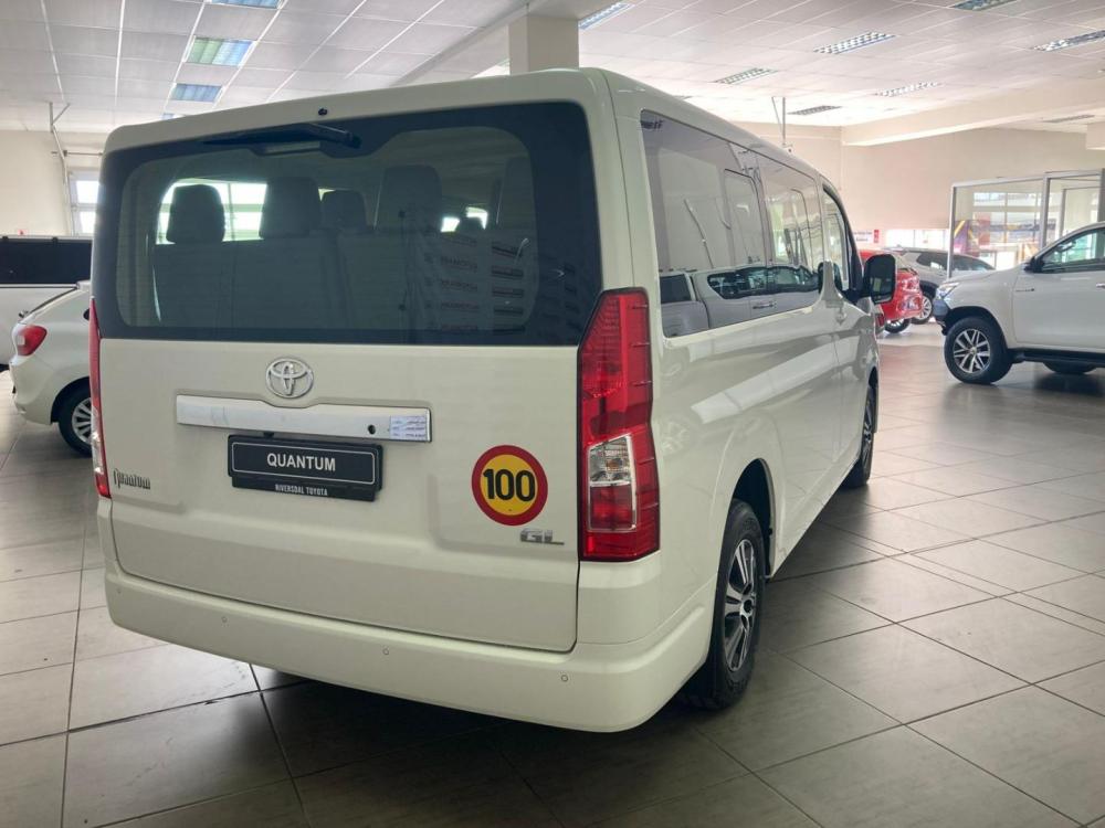 Toyota Quantum 2.8 LWB bus 11-seater GL, image 2