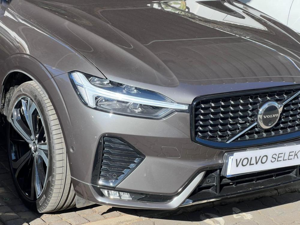 Volvo XC60 B5 Plus Dark Geartronic AWD, image 2