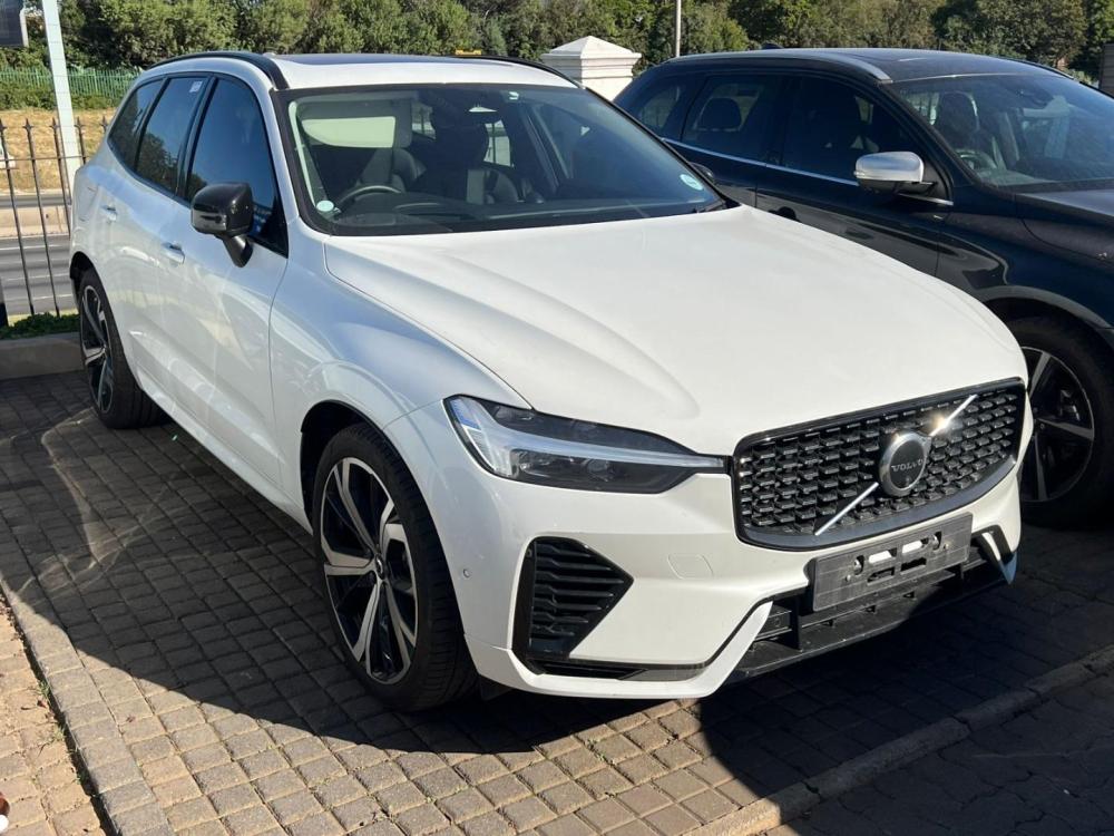 Volvo XC60 T8 Twin Engine Ultimate Dark AWD, image 1
