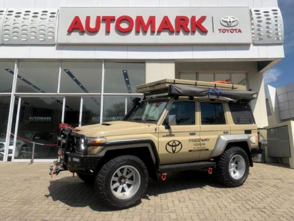 TOYOTA LANDCRUISER 76 4.5D V8 S/W, image 1