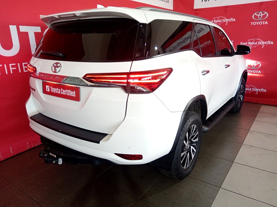 TOYOTA FORTUNER 2.8GD-6 R/B A/T, image 2