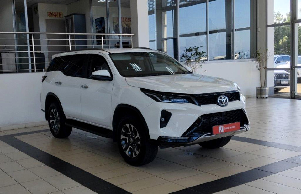 Toyota Fortuner 2.4GD-6 R/B A/T, image 1