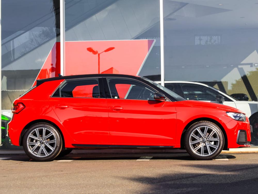 AUDI A1 SPORTBACK 30 TFSI ADVANCED S-TRONIC, image 2