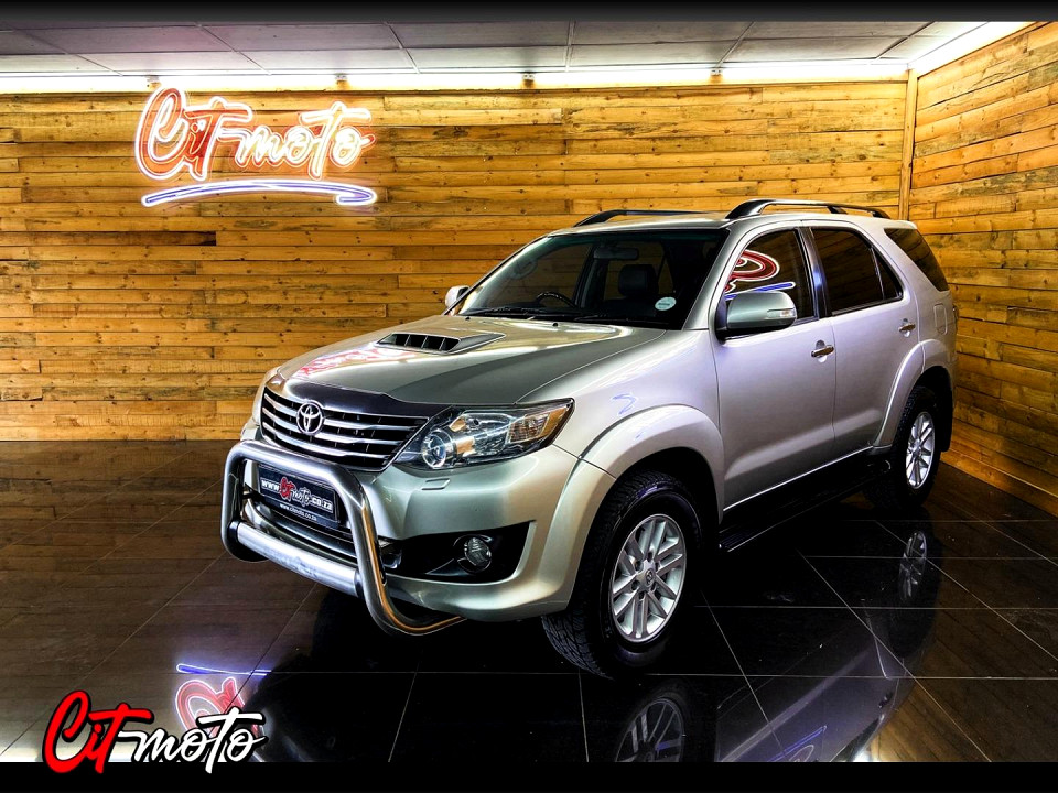 Toyota Fortuner 3.0D-4D 4x4 auto, image 1