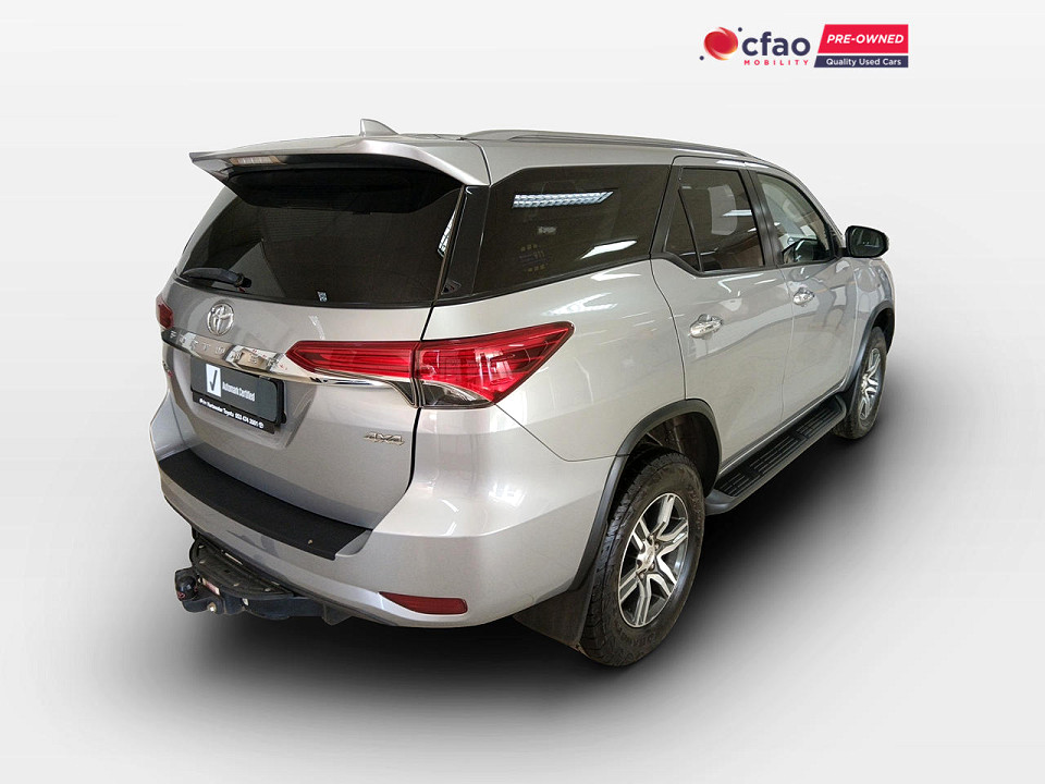 TOYOTA FORTUNER 2.4GD-6 4X4 A/T, image 2