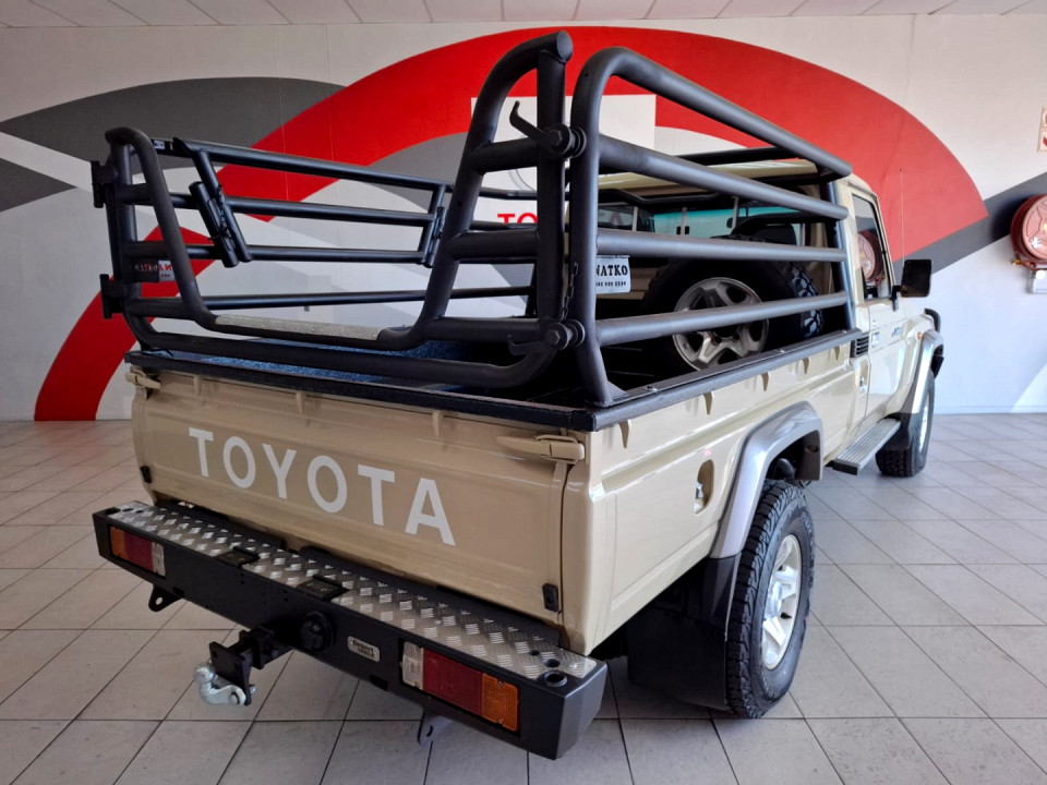 TOYOTA LAND CRUISER 79 4.2D P/U S/C, image 2
