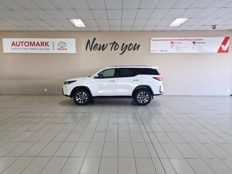 TOYOTA  FORTUNER 2.4GD-6 R/B A/T, image 1