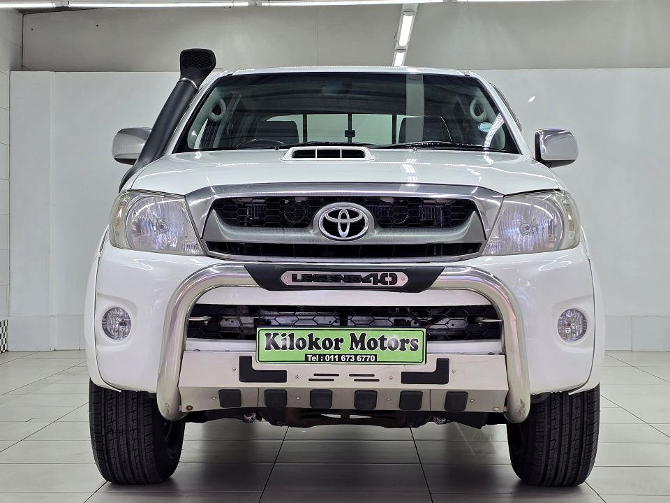 Toyota Hilux 3.0D-4D double cab 4x4 Raider automatic, image 2