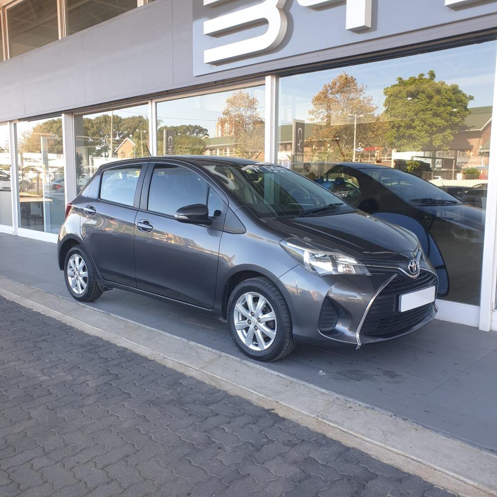 Toyota Yaris 1.3, image 1