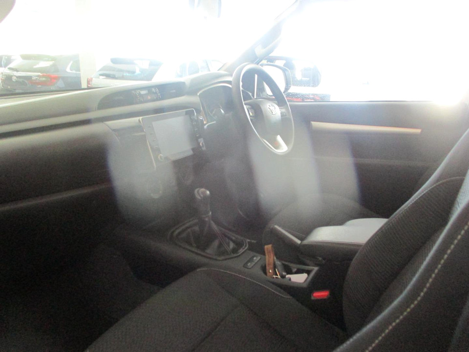 Toyota Hilux Xtra Cab 2.4 GD-6 RB Raider 6MT, image 2