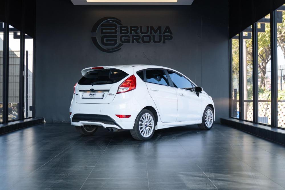 Ford Fiesta 5-door 1.0T Titanium, image 2