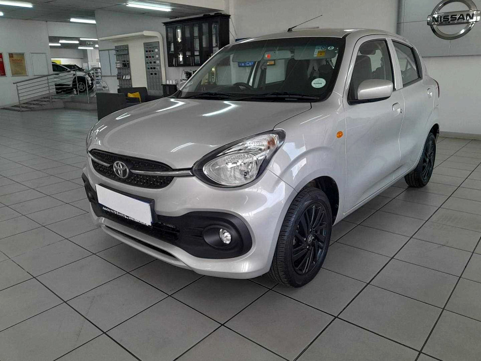TOYOTA VITZ 1.0 XR, image 1