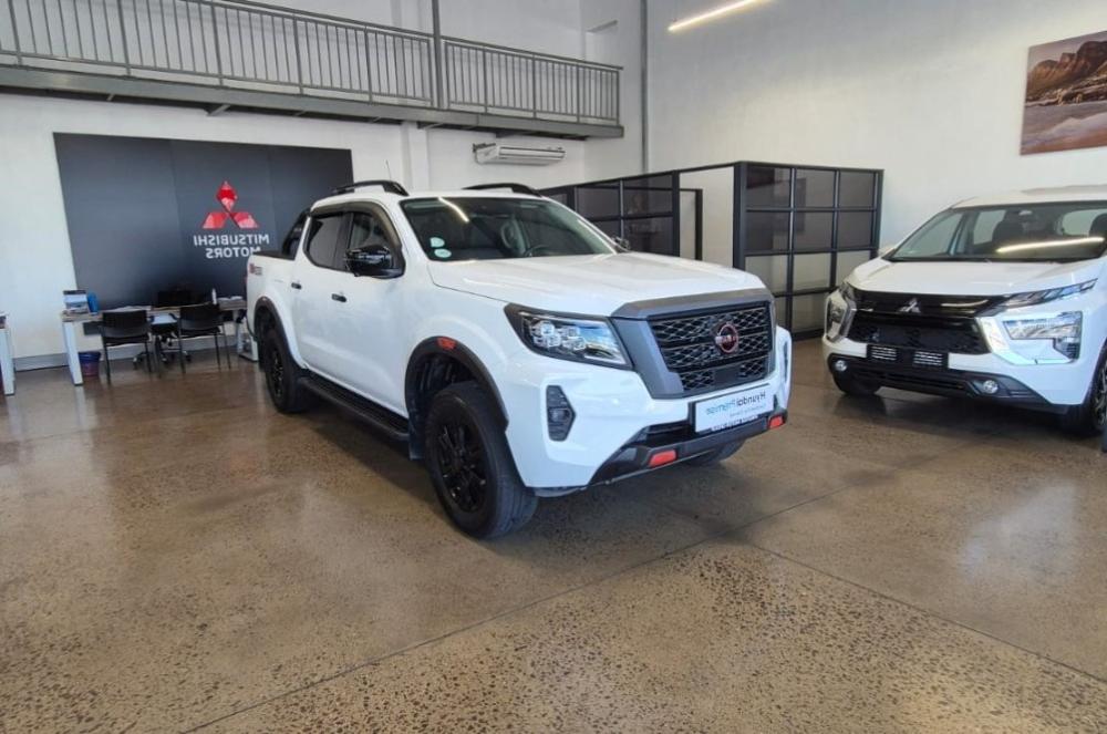 Nissan Navara 2.5DDTi Pro-4X 4X4 Auto D/C P/U, image 1