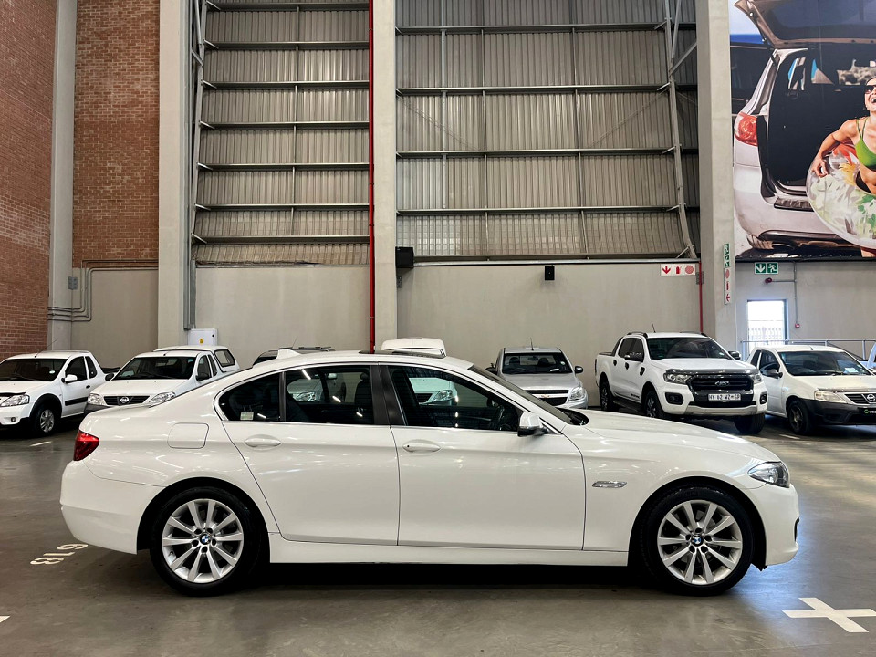 BMW 520i A/T LUXURY LINE (F10), image 2