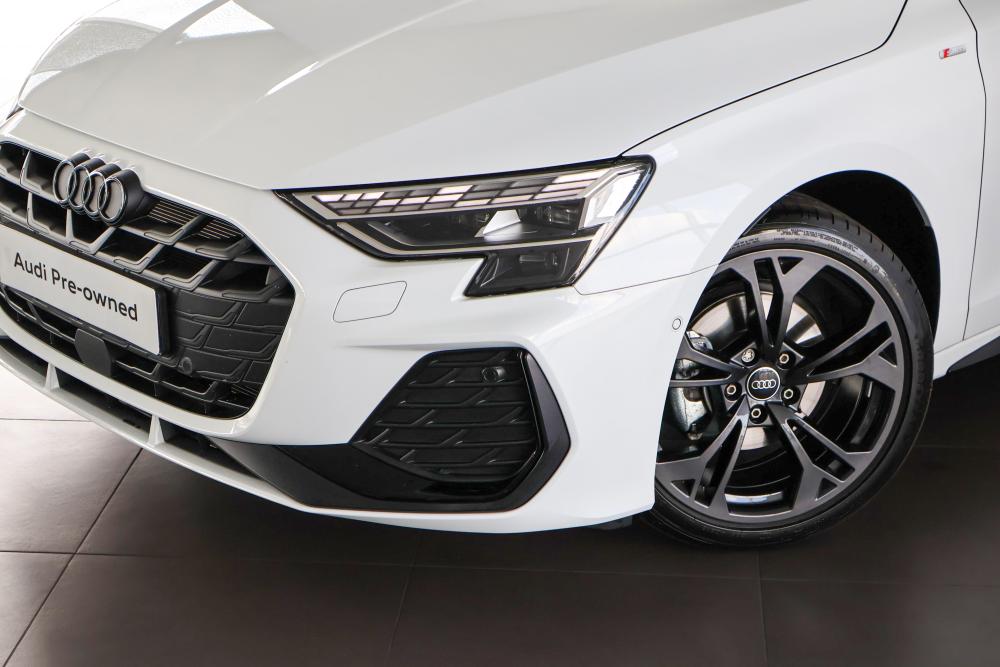 Audi A3 35 TFSI Black Edition 35 TFSI tiptronic, image 2