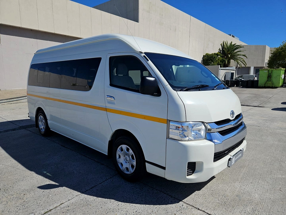Toyota Quantum Hiace 2.5 D-4D 14 Seat, image 1