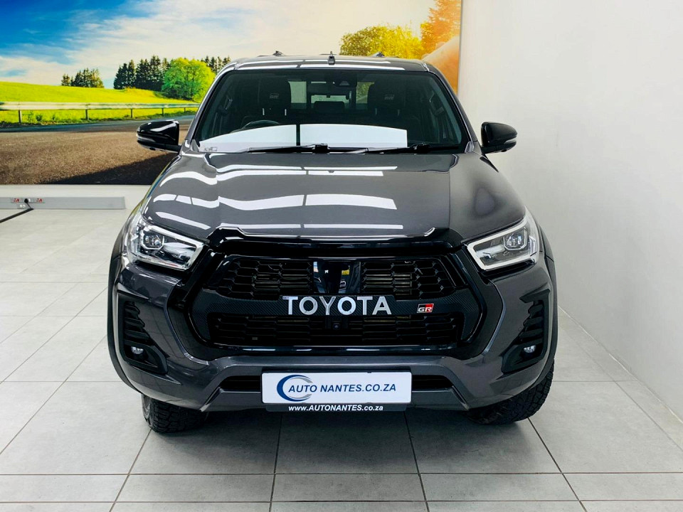 TOYOTA HILUX 2.8 GD-6 GR-S 4X4 A/T P/U D/C, image 2