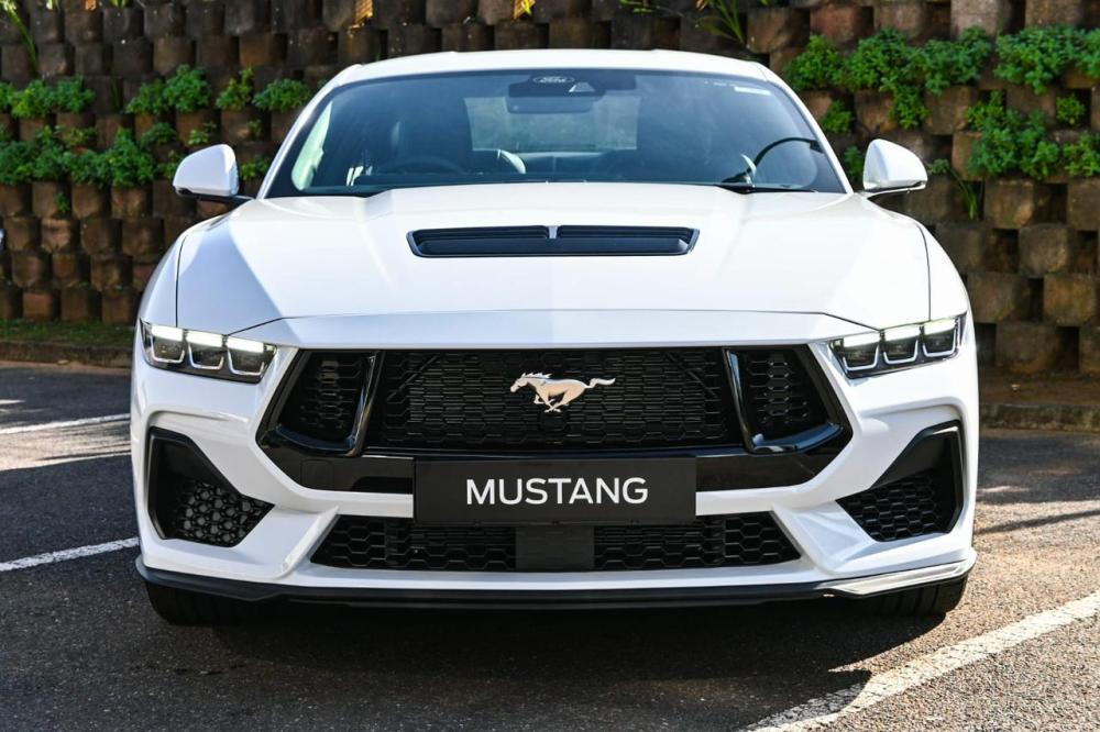 Ford Mustang 5.0 GT A/T, image 2