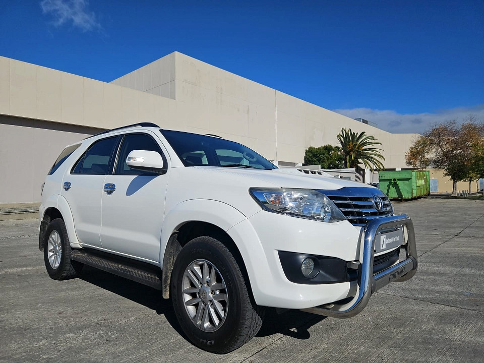 TOYOTA FORTUNER 2.5D-4D RB , image 1