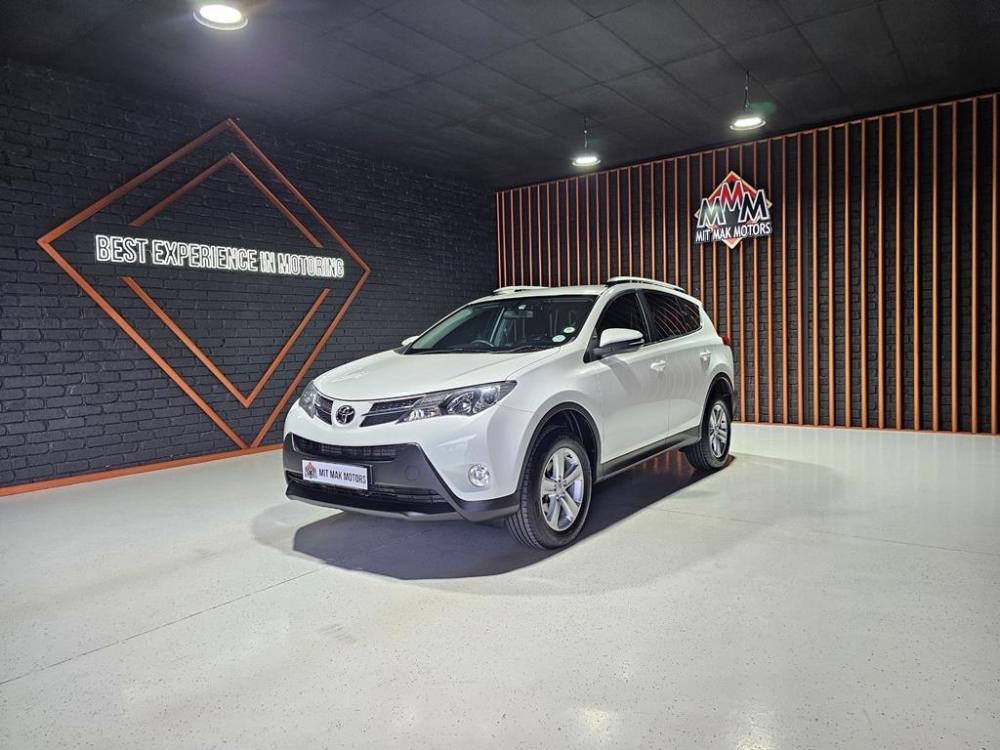 Toyota RAV4 2.2D-4D AWD GX, image 1