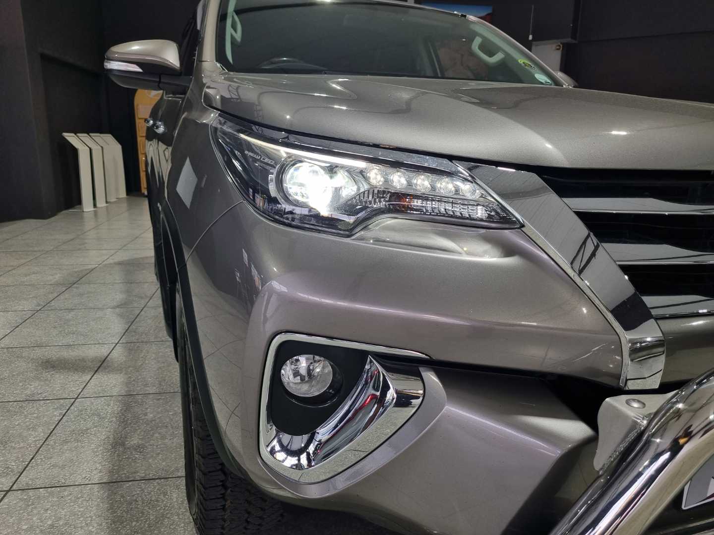 TOYOTA FORTUNER 2.8GD-6 R/B A/T, image 2