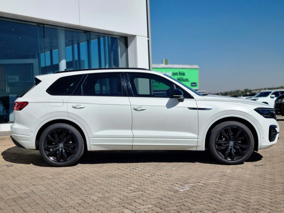 VOLKSWAGEN TOUAREG 3.0 TDI V6 EXECUTIVE, image 2