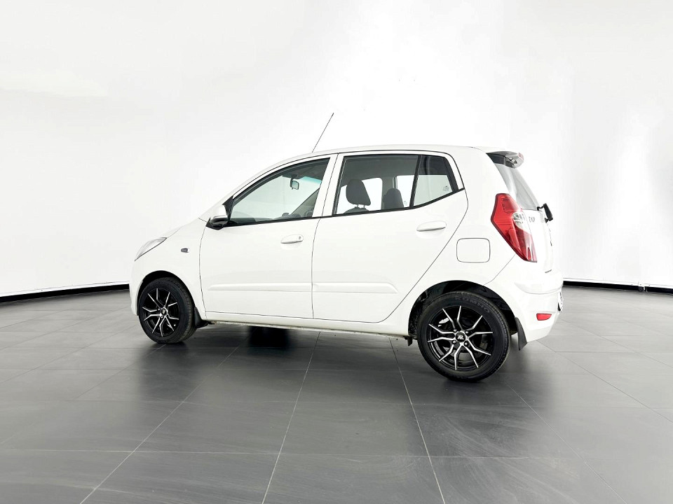 HYUNDAI i10 1.1 GLS/MOTION, image 2