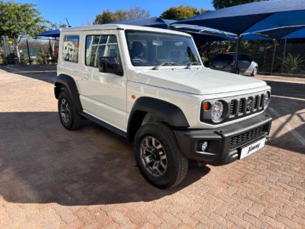 Suzuki Jimny 1.5 GLX Auto, image 2