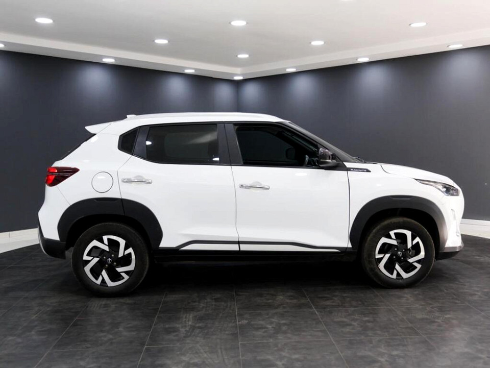 Nissan Magnite 1.0T Acenta, image 2