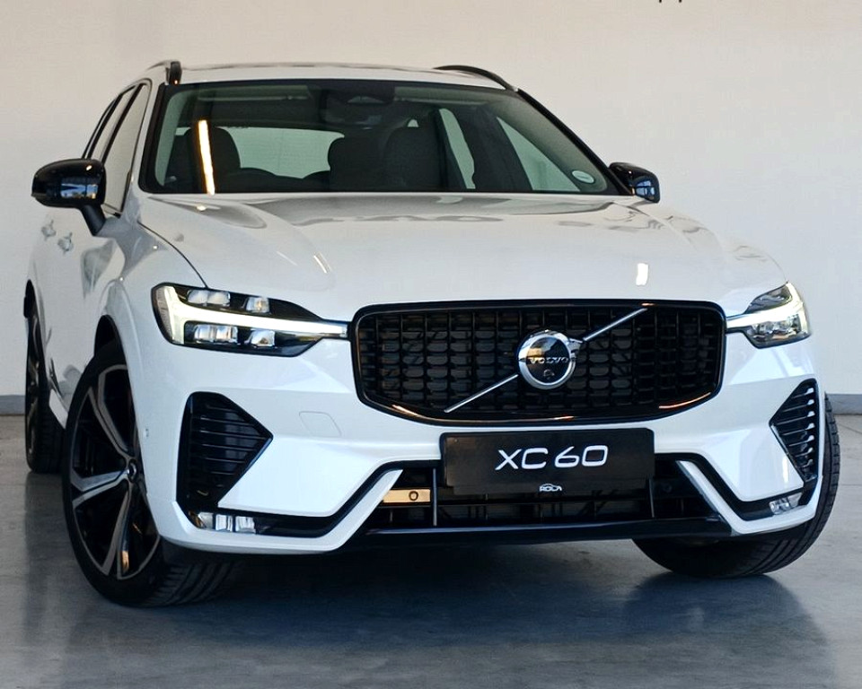 VOLVO XC60 B5 ULTIMATE DARK GEARTRONIC AWD, image 1