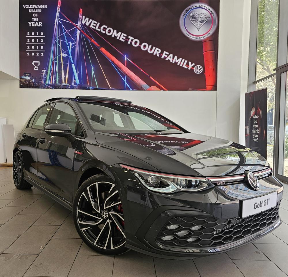 Volkswagen Golf 8 GTI 2.0 TSI DSG, image 1