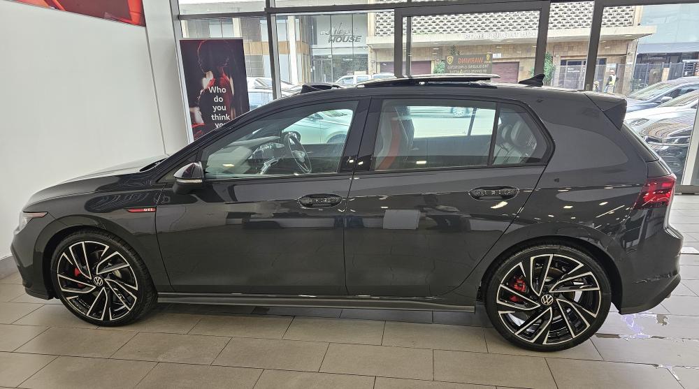 Volkswagen Golf 8 GTI 2.0 TSI DSG, image 2