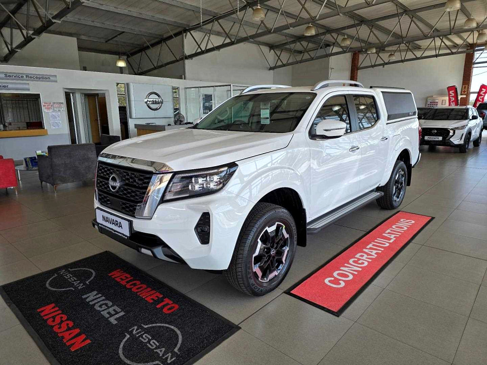 NISSAN NAVARA 2.5D LE 4X4 AT D/C P/U, image 1