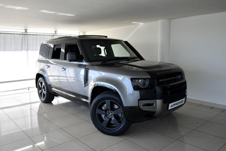 LAND ROVER DEFENDER 110 D300 HSE X-DYNAMIC, image 1