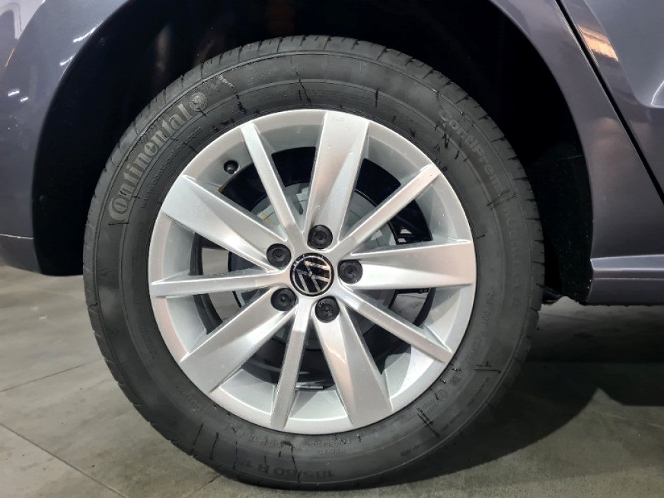 VOLKSWAGEN POLO VIVO 1.4 (5DR), image 2