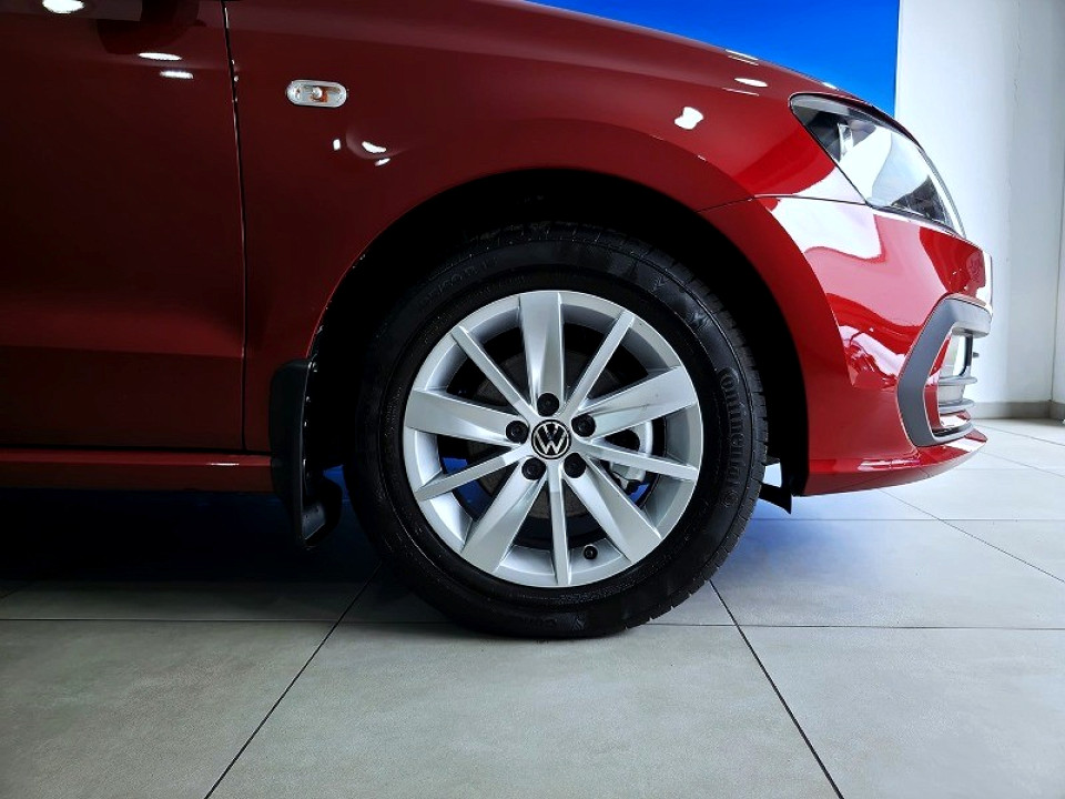 VOLKSWAGEN POLO VIVO 1.4 (5DR), image 2