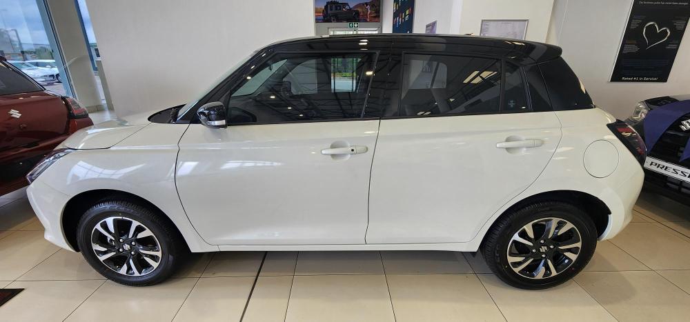 Suzuki Swift 1.2 GLX CVT, image 2