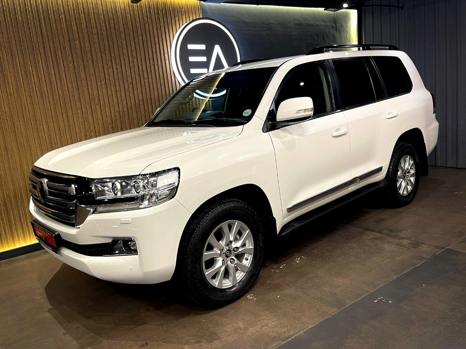 Toyota Land Cruiser 200 4.5D-4D V8 VX-R, image 2