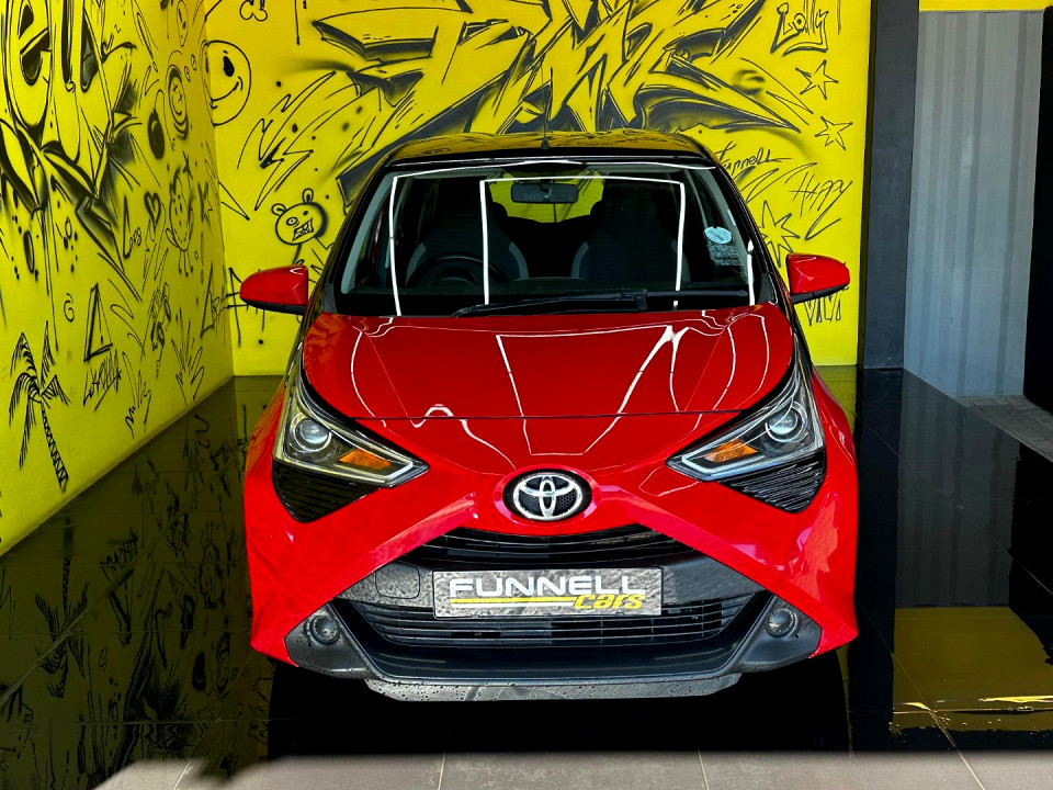 TOYOTA AYGO 1.0  X-PLAY (5DR), image 2