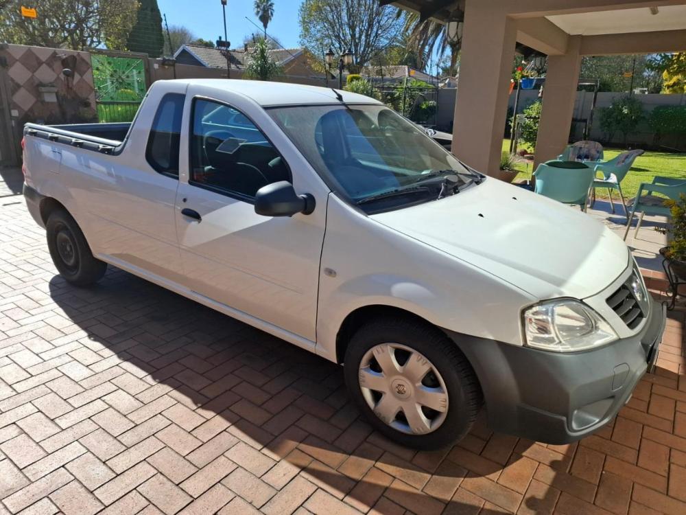 Nissan NP200 1.6 8V Base A/C + Safety Pack, image 1