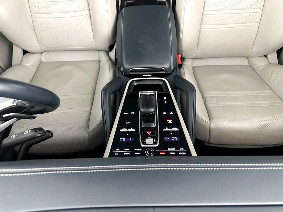 PORSCHE CAYENNE S COUPE, image 2