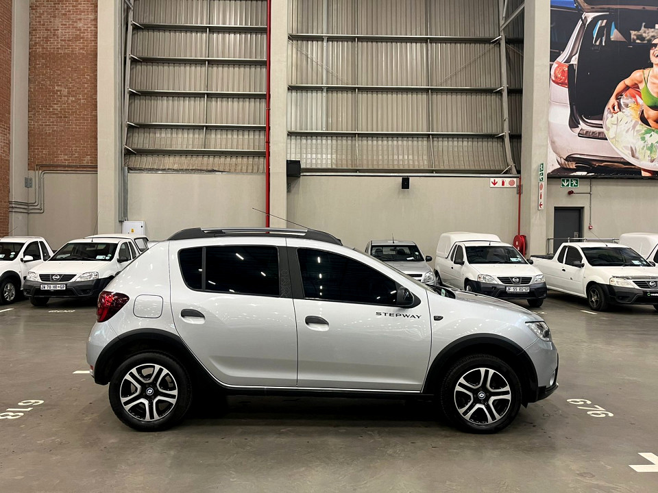 RENAULT SANDERO 900T STEPWAY PLUS/TECHROAD, image 2