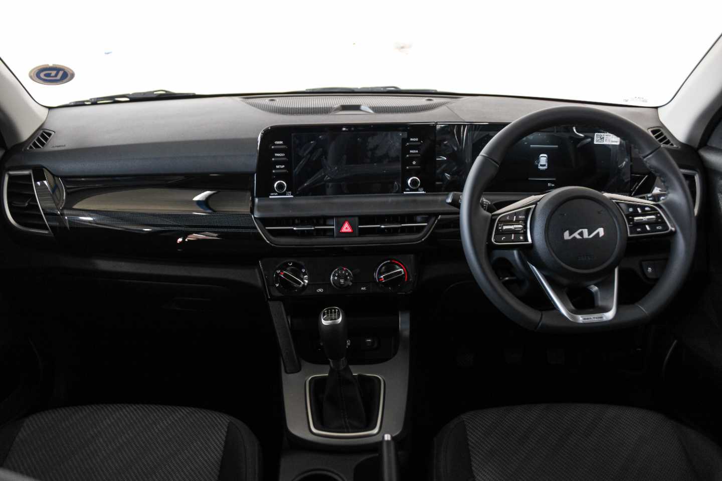 KIA SELTOS 1.5 LX, image 2