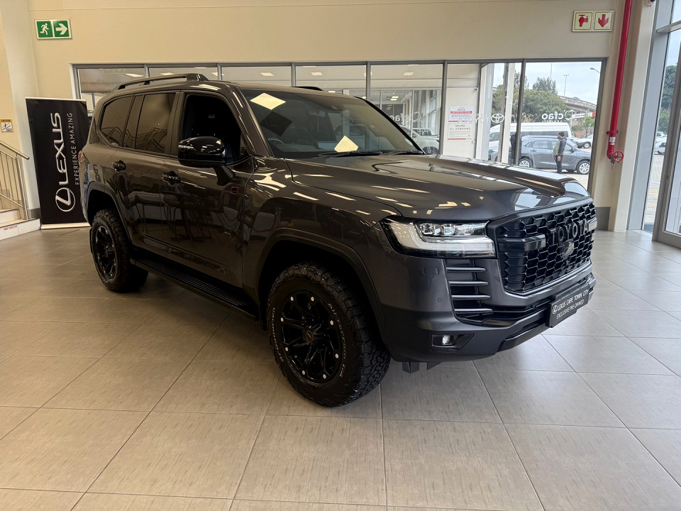 Toyota Land Cruiser 300 V6 3.5T GR-S, image 1