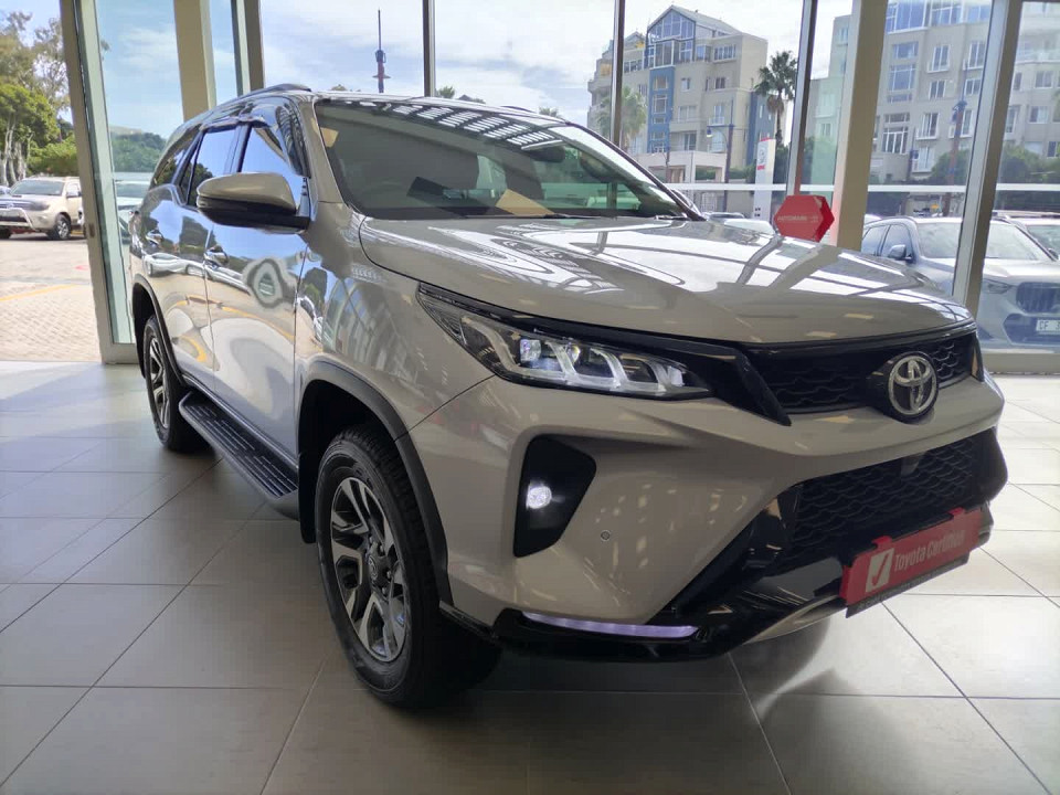 TOYOTA  FORTUNER 2.8GD-6 R/B A/T, image 1