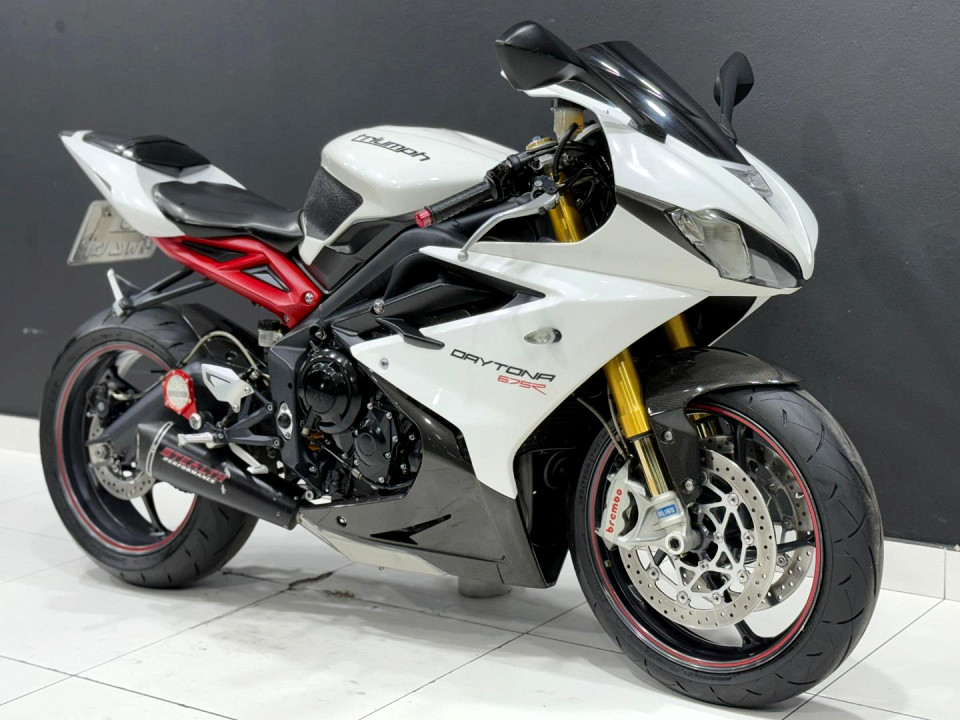 TRIUMPH 675R, image 2