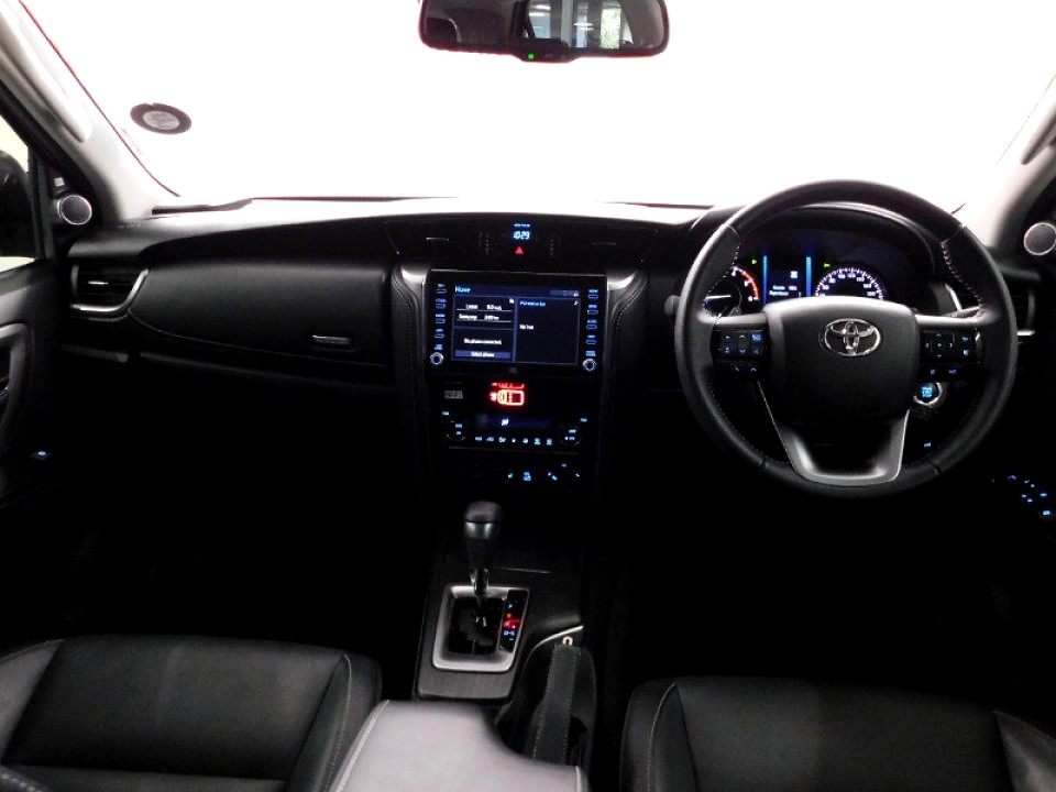 TOYOTA FORTUNER 2.8 GD-6 4X4 VX A/T, image 2