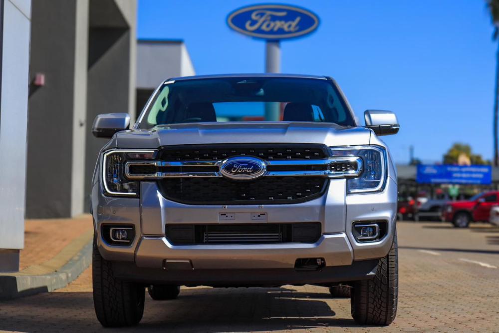 Ford Ranger XLT 2.0L SiT D-Cab 4x2 6AT, image 2
